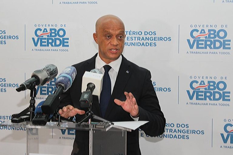 COVID-19: PANDEMIA NÃO ATRASA MOBILIDADE NA CPLP — MNE CABO VERDE