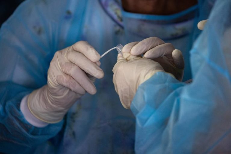 COVID-19: CLUBES PEDEM A ATLETAS AUTORIZAÇÃO PARA FAZER “TODOS OS TESTES E EXAMES LABORATORIAIS”