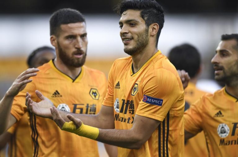 OLYMPIACOS VENCE AEK ATENAS E CONQUISTA TAÇA DA GRÉCIA