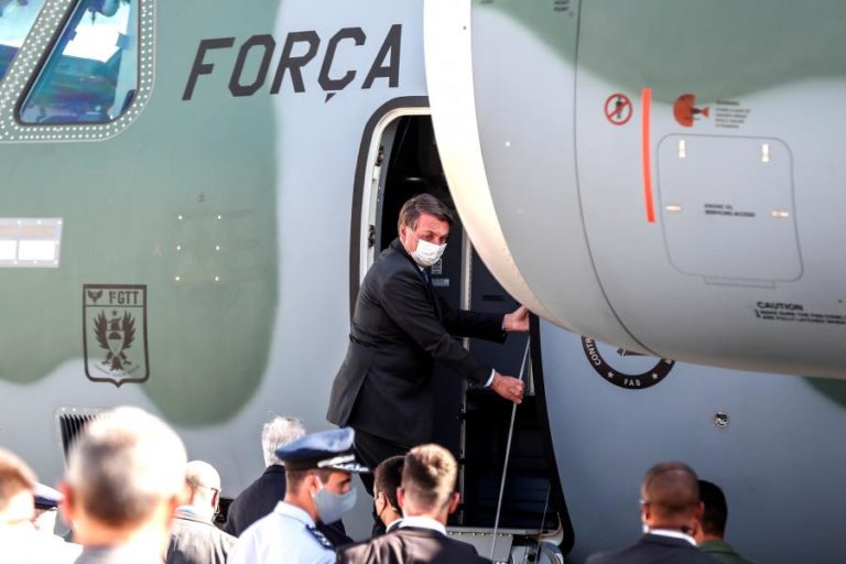 COVID-19: BOLSONARO DIZ QUE SUBSÍDIO AOS POBRES NA PANDEMIA “NÃO PODE SER PARA SEMPRE”
