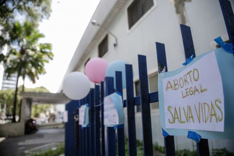 HRW PEDE REVOGAÇÃO DE NORMA QUE DIFICULTA ACESSO AO ABORTO LEGAL NO BRASIL