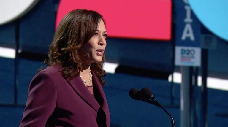 KAMALA HARRIS ACUSA TRUMP DE VIVER NUMA “REALIDADE DIFERENTE” FACE AO RACISMO