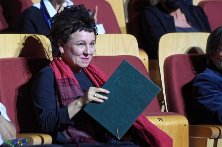 NOBEL OLGA TOKARCZUK ENTRE FINALISTAS DO PRÉMIO INTERNACIONAL LITERÁRIO DE DUBLIN