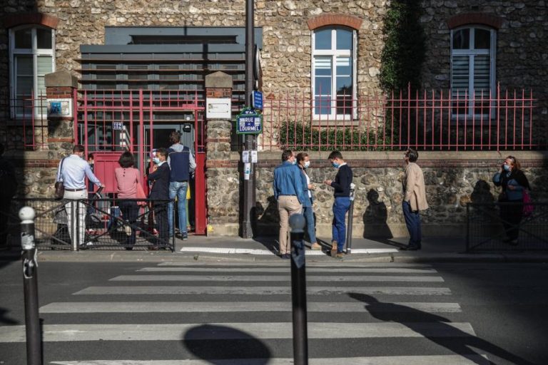 COVID-19: FRANÇA REGISTA QUASE 5.000 NOVOS CASOS