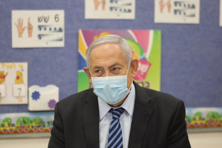 COVID-19: ISRAEL IMPÕE RECOLHER OBRIGATÓRIO EM DEZENAS DE LOCALIDADES