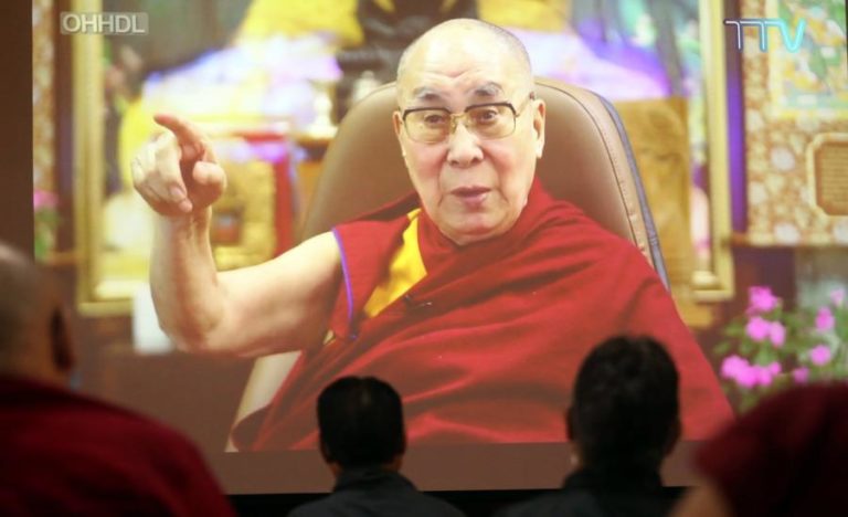 DALAI LAMA PEDE AOS PAÍSES DESENVOLVIDOS PARA FAZEREM MAIS PELO AMBIENTE