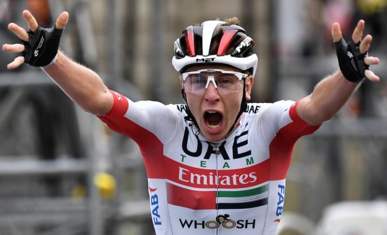 TOUR: TADEJ POGACAR VENCE NONA ETAPA E ROGLIC VESTE CAMISOLA AMARELA