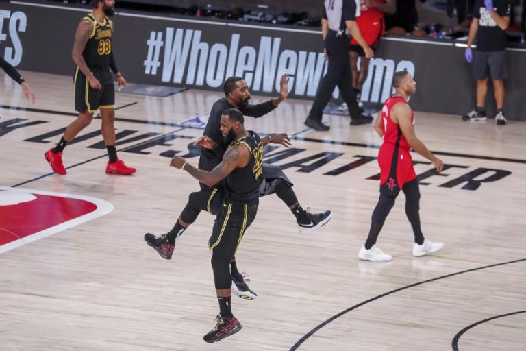 LAKERS BATEM ROCKETS E EMPATAM ELIMINATÓRIA NOS ‘PLAY-OFFS’ DA NBA
