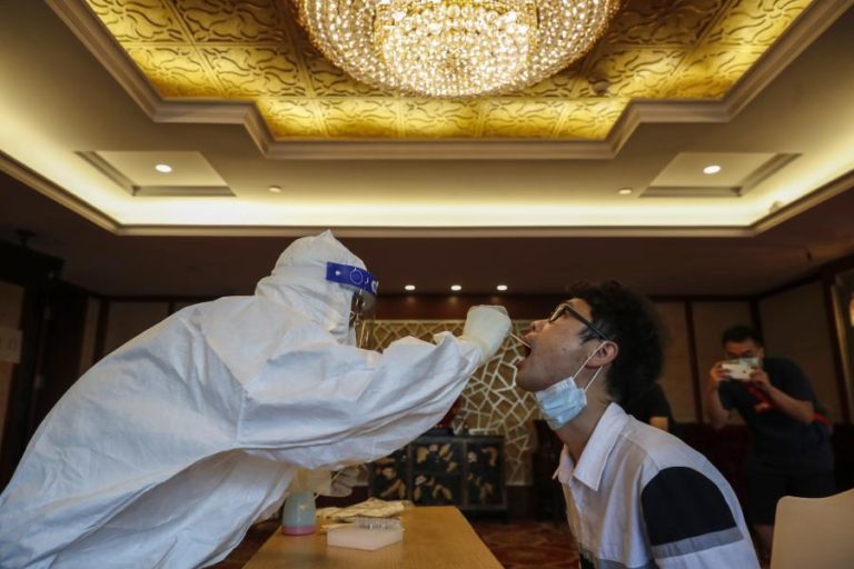 COVID-19: CHINA DIZ QUE TODOS OS CASOS QUE TEM SÃO ORIUNDOS DO EXTERIOR