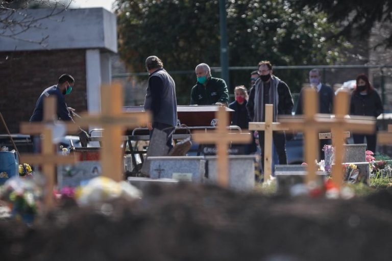 COVID-19: ARGENTINA REGISTA RECORDE DIÁRIO DE 429 MORTOS