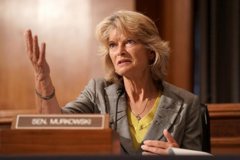 SEGUNDA SENADORA REPUBLICANA OPÕE-SE À INTENÇÃO DE TRUMP DE VOTAR NOVO JUIZ PARA O SUPREMO