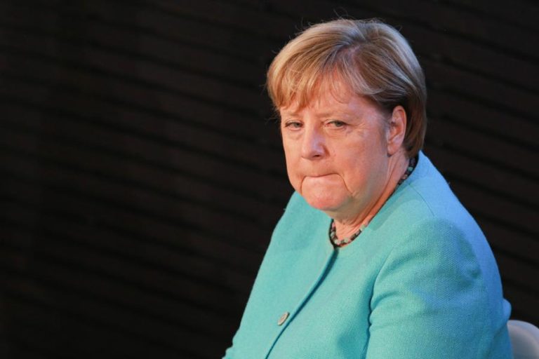 MERKEL DIZ TER “VERGONHA” DA ESCALADA DE ANTISSEMITISMO E RACISMO NA ALEMANHA