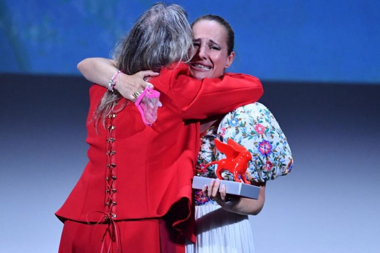 PRÉMIOS NO FESTIVAL DE VENEZA MOSTRAM QUE “VALEU A PENA A LUTA” – ANA ROCHA DE SOUSA