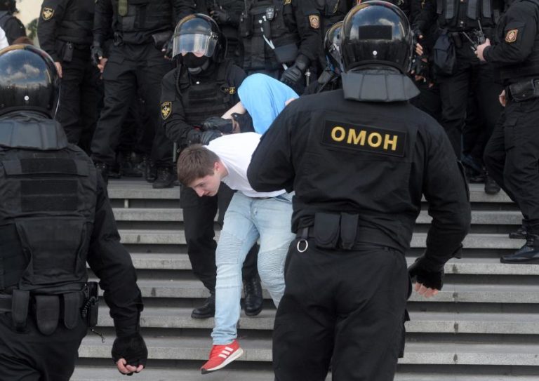 BIELORRÚSSIA: CERCA DE 250 DETENÇÕES NA MANIFESTAÇÃO DA OPOSIÇÃO – GOVERNO