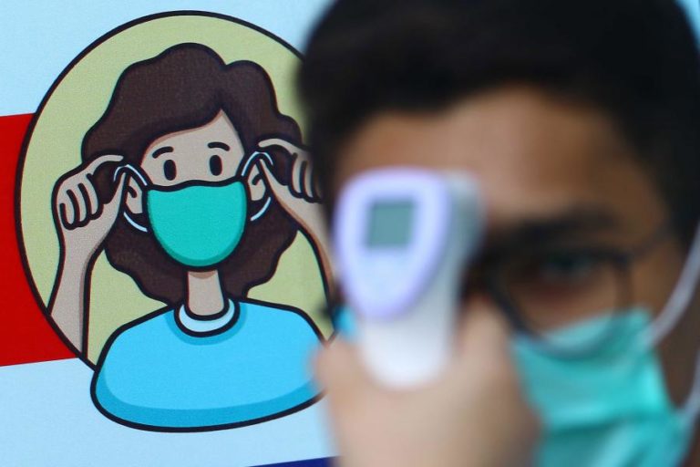 COVID-19: MAIS DE 929 MIL MORTOS E 29,3 MILHÕES DE INFETADOS EM TODO MUNDO