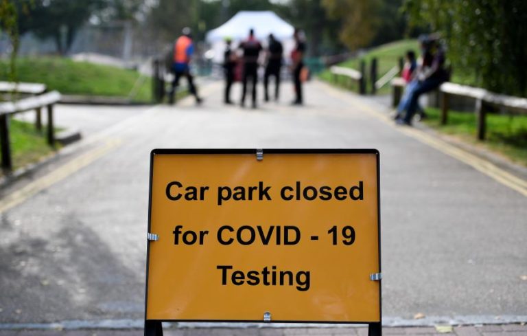 COVID-19: REINO UNIDO REGISTOU 7.143 NOVAS INFEÇÕES E 71 MORTES