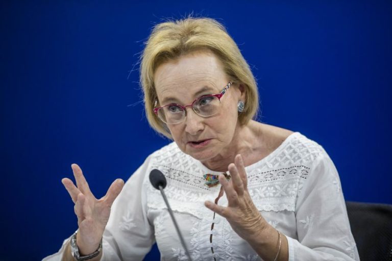 COVID-19: DGS APRESENTA NA PRÓXIMA SEMANA PLANO PARA O PERÍODO OUTONO/INVERNO