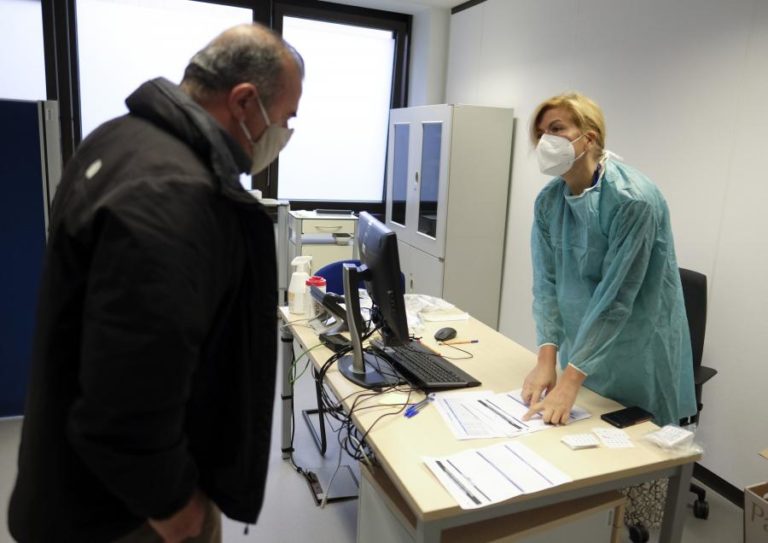 COVID-19: BÉLGICA ULTRAPASSA OS 10.000 MORTOS E LANÇA APLICAÇÃO MÓVEL