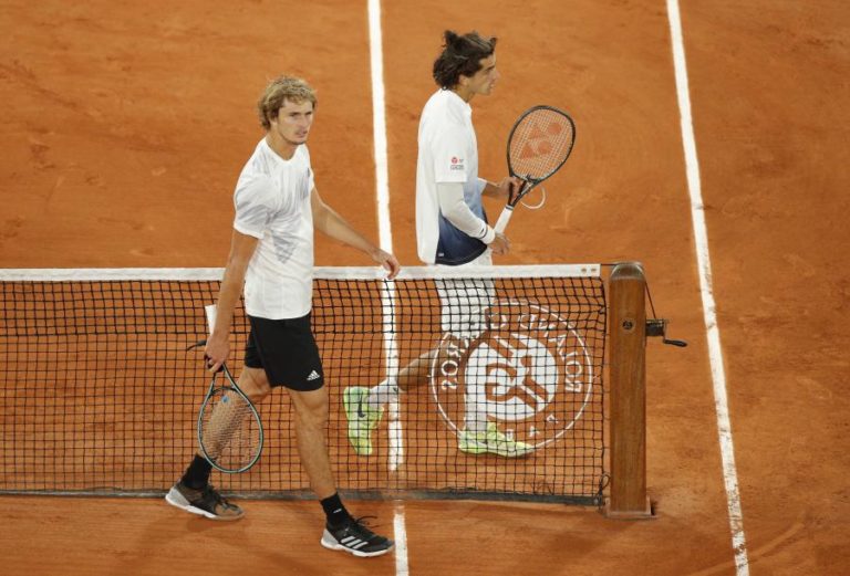 ZVEREV CONSEGUE VITÓRIA SOFRIDA FRENTE A HERBERT NO ROLAND GARROS