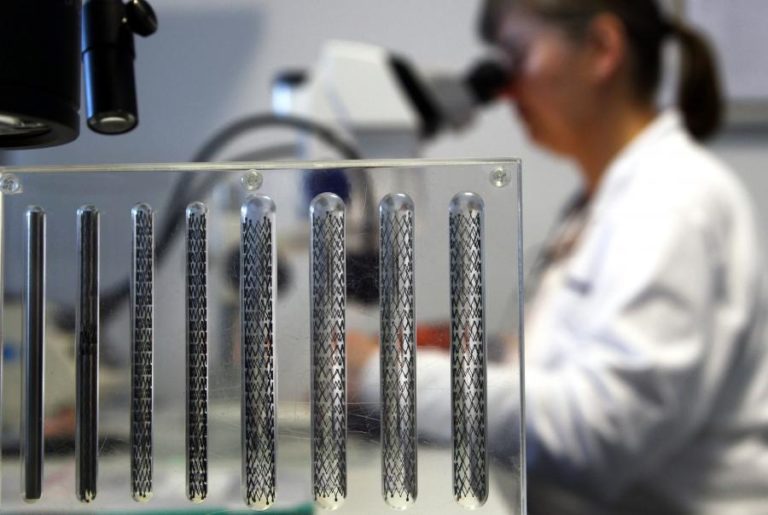 PREPARAÇÃO E ESTERILIZAÇÃO DE BIBERÕES PODEM LIBERTAR 16,2 MILHÕES DE MICROPLÁSTICOS