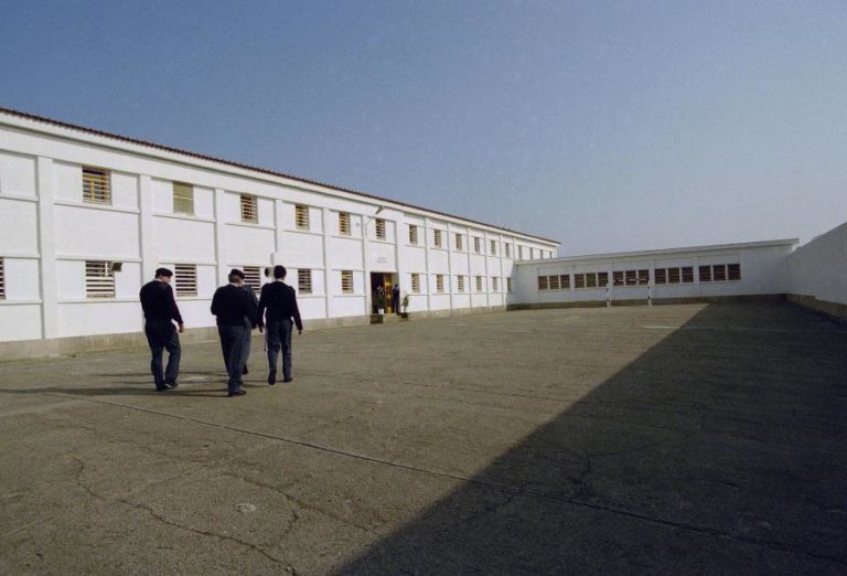 COVID-19: SEIS FUNCIONÁRIOS INFETADOS NA CADEIA DE CUSTÓIAS EM MATOSINHOS E 24 AGUARDAM TESTES