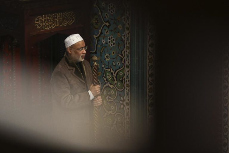 FRANÇA/ATAQUES: IMÃ DA MESQUITA CENTRAL DE LISBOA DIZ QUE ISLÃO CONDENA ATAQUES