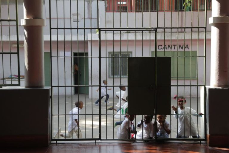 COVID-19: CABO VERDE GARANTE TER TUDO PRONTO PARA AULAS PRESENCIAIS NA PRAIA EM 02 DE NOVEMBRO