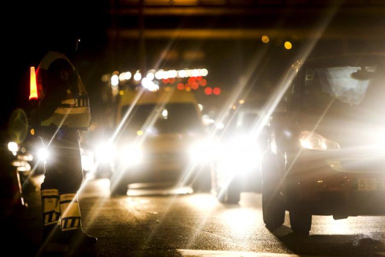 PERCENTAGEM DE CONDUTORES APANHADOS COM ÁLCOOL CAIU PARA METADE EM 10 ANOS