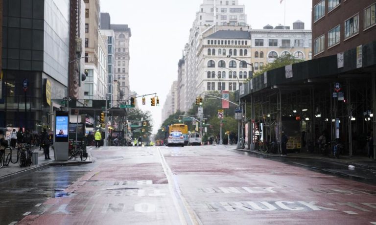 FED DIZ QUE ECONOMIA NORTE-AMERICANA CRESCE NUM RITMO “MODERADO”