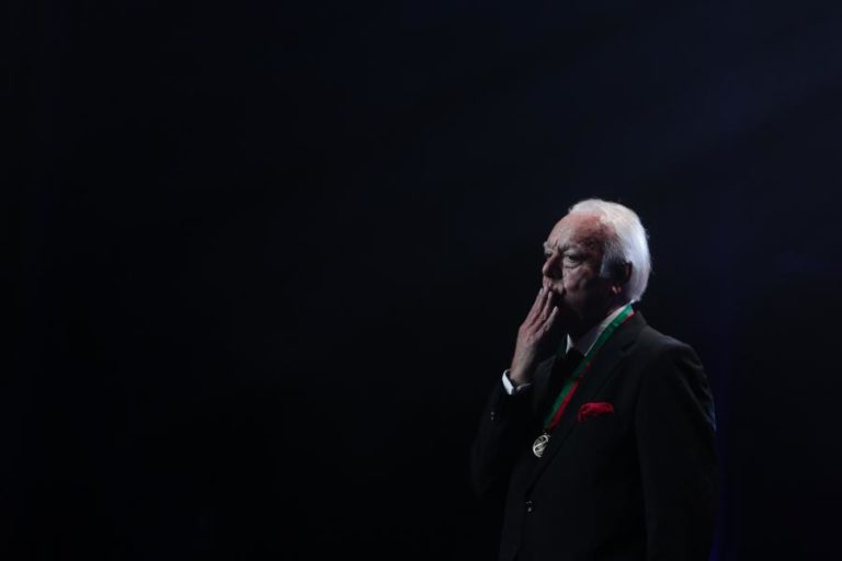 CARLOS DO CARMO EDITA “E AINDA…”, NOVO ÁLBUM EM QUE CANTA SOPHIA E HERBERTO HELDER