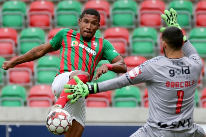 27679785.jpg
