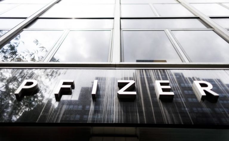 COVID-19: FARMACÊUTICA PFIZER ESPERA TER VACINA NA TERCEIRA SEMANA DE NOVEMBRO
