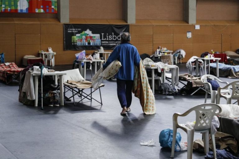 MARCELO DIZ QUE ENQUANTO HOUVER SEM-ABRIGO NÃO SE PODE VIVER DE CONSCIÊNCIA TRANQUILA