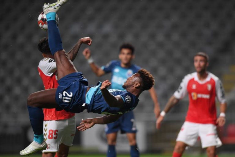 LOKOMOTIV MOSCOVO OFICIALIZA CONTRATAÇÃO DE ZÉ LUÍS AO FC PORTO