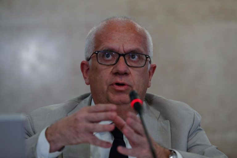 MINISTRO DA ADMINISTRAÇÃO INTERNA PEDE ABERTURA DE INQUÉRITO A FUGA DE 17 MIGRANTES