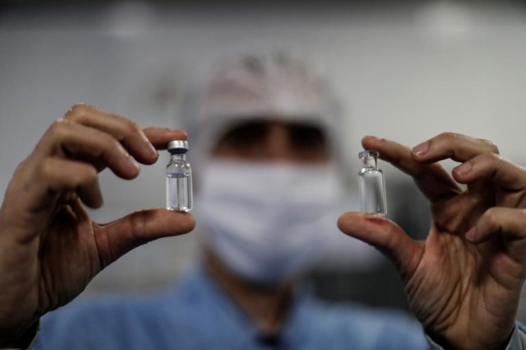 COVID-19: OXFORD CONTINUARÁ TESTES DE VACINA NO BRASIL APÓS MORTE DE VOLUNTÁRIO