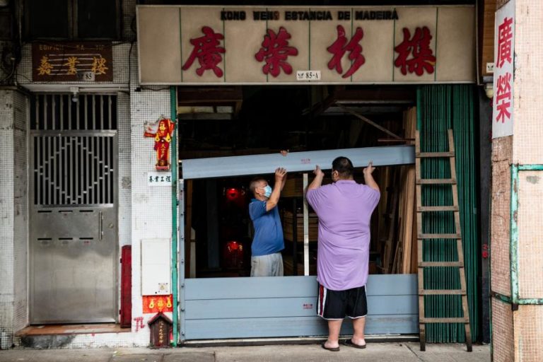 MACAU SOBE ALERTA DE TEMPESTADE TROPICAL