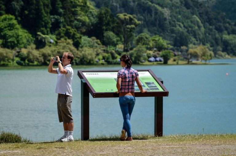 AÇORES/ELEIÇÕES: TURISMO CONTINUARÁ A TER UM “PESO CRESCENTE” NA ECONOMIA REGIONAL