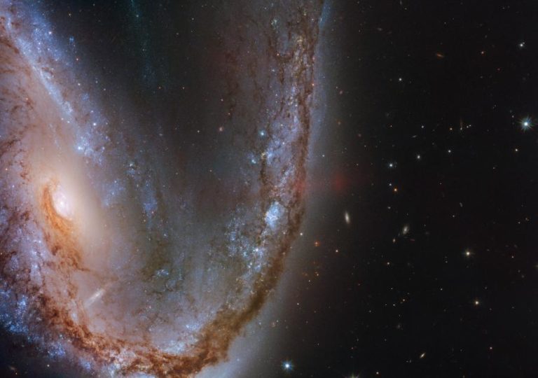 PRÉMIO NOBEL DA FÍSICA POR DESCOBERTAS DOS SEGREDOS MAIS OBSCUROS DO UNIVERSO