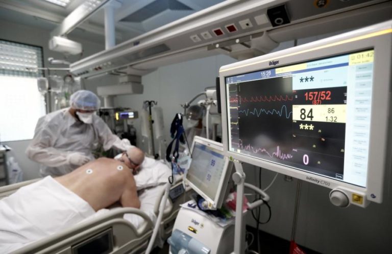 COVID-19: FRANÇA REGISTA RECORDE DE CONTÁGIOS COM 20.339 CASOS NUM DIA