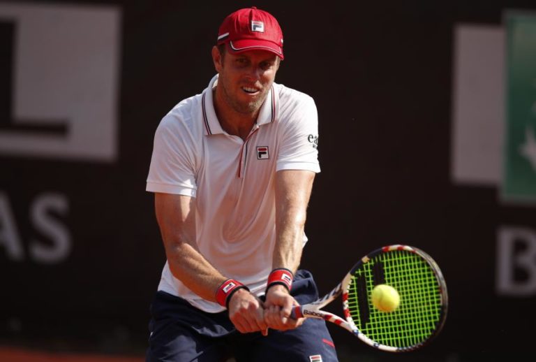 COVID-19: SAM QUERREY FOGE DE HOTEL EM SÃO PETERSBURGO APÓS TESTAR POSITIVO
