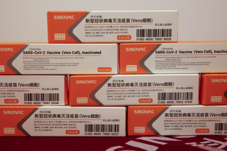 COVID-19: GOVERNO DO BRASIL COMPRARÁ 46 MILHÕES DE DOSES DA VACINA CORONAVAC