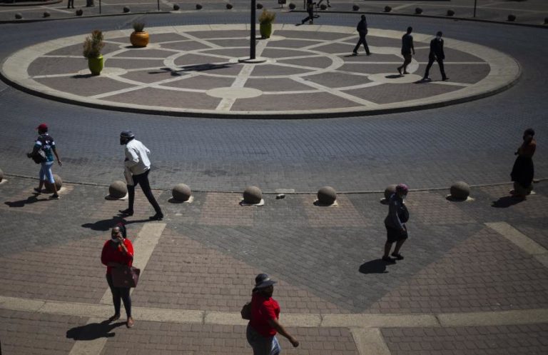 COVID-19: CDC ALERTA PARA PERIGO DE SEGUNDA VAGA “DEVASTADORA” EM ÁFRICA