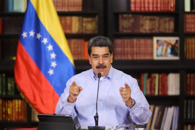 MADURO ACUSA COLÔMBIA DE ESTAR A TREINAR MERCENÁRIOS PARA SABOTAR ELEIÇÕES NA VENEZUELA