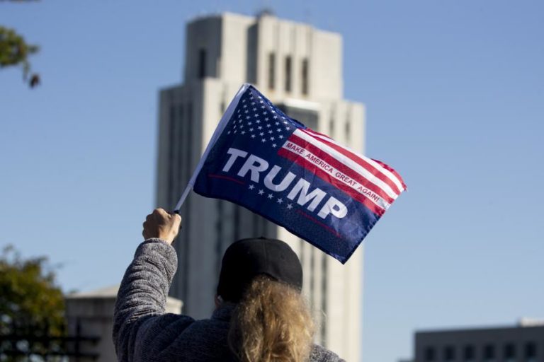COVID-19: TRUMP ANTECIPA-SE AOS MÉDICOS E ANUNCIA QUE SAI HOJE À NOITE DO HOSPITAL