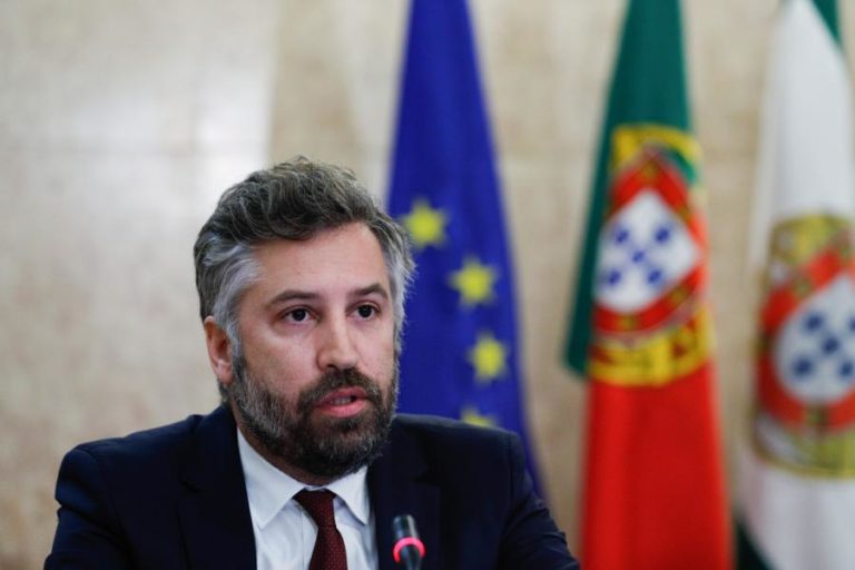 GRUPO TAP COM MENOS 1.600 TRABALHADORES ATÉ AO FIM DO ANO