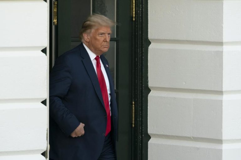 TRUMP DIZ QUE VAI RETIRAR SUDÃO DA LISTA DE PAÍSES APOIANTES DO TERRORISMO