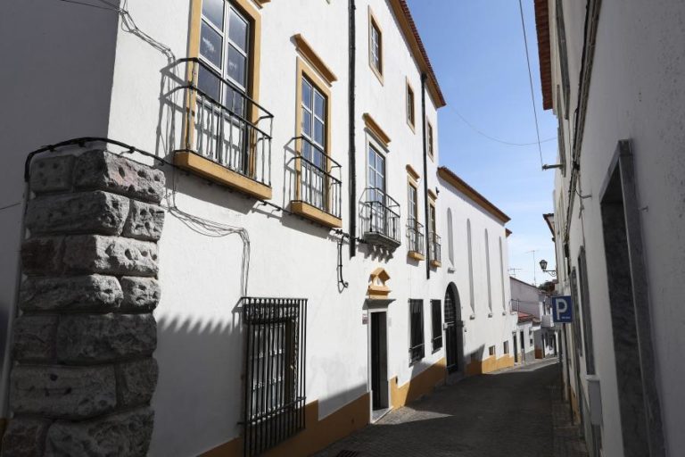 COVID-19: SOBE PARA 12 NÚMERO DE UTENTES INTERNADAS DO LAR MANSÃO DE SÃO JOSÉ EM BEJA