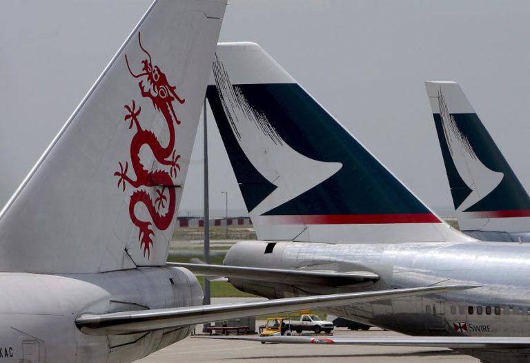 COMPANHIA AÉREA DE HONG KONG CATHAY PACIFIC CORTA CERCA DE 8.500 POSTOS DE TRABALHO