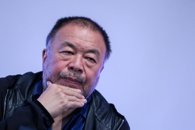 AI WEIWEI ALERTA PARA RISCOS DA TECNOLOGIA 5G E DA ESTRATÉGIA ECONÓMICA DA CHINA